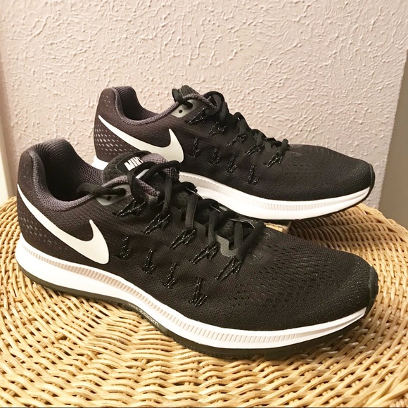 Nike Air Zoom Pegasus 33 Classic Running Shoe - Picture 1 of 8